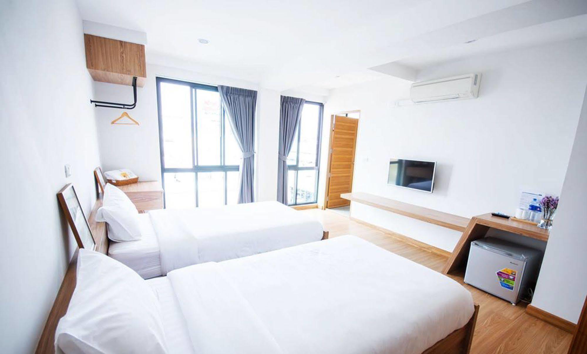 The Logbook Room And Cafe' Chonburi Eksteriør bilde